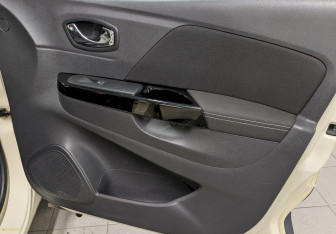 Подержанный автомобиль Renault Kaptur 2019 года (18 фото)