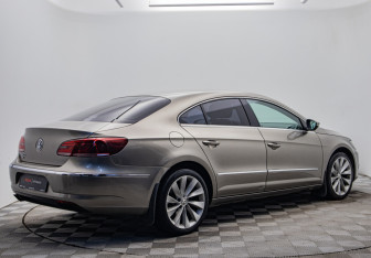 Подержанный автомобиль Volkswagen Passat CC 2013 года (5 фото)
