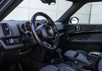 Подержанный автомобиль MINI Countryman 2019 года (9 фото)