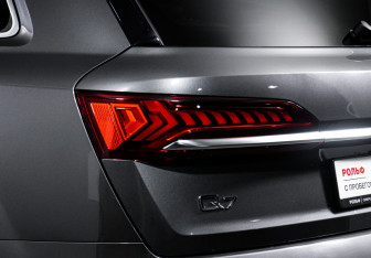 Подержанный автомобиль Audi Q7 2021 года (16 фото)