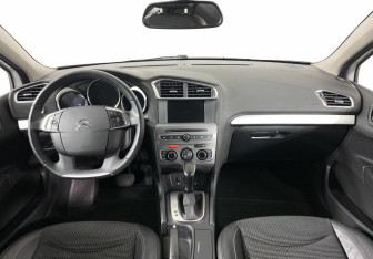 Подержанный автомобиль Citroen C4 Sedan 2020 года (10 фото)