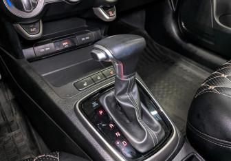 Подержанный автомобиль Kia Rio Hatchback 2021 года (25 фото)