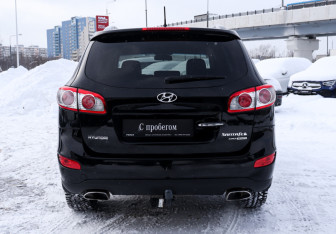 Подержанный автомобиль Hyundai Santa Fe 2011 года (6 фото)
