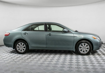 Подержанный автомобиль Toyota Camry Sedan 2007 года (4 фото)