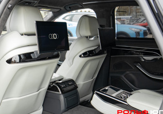 Подержанный автомобиль Audi A8 2022 года (18 фото)