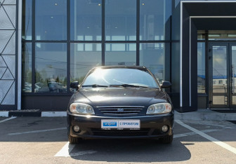 Подержанный автомобиль Kia Spectra Sedan 2006 года (2 фото)