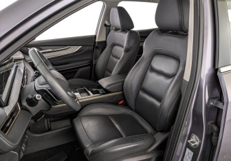 Подержанный автомобиль Exeed LX 2023 года (19 фото)