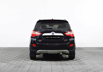 Подержанный автомобиль Changan CS35 2017 года (4 фото)