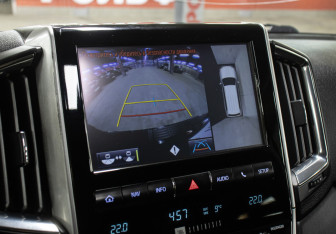 Подержанный автомобиль Toyota Land Cruiser Suv 2016 года (22 фото)