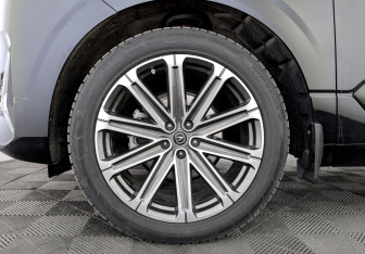 Подержанный автомобиль Changan UNI-K 2023 года (18 фото)