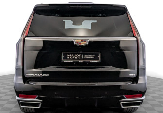 Подержанный автомобиль Cadillac Escalade Suv 2021 года (6 фото)