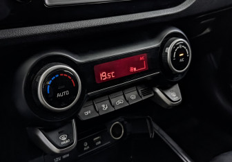 Подержанный автомобиль Kia Rio Hatchback 2020 года (21 фото)