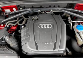 Подержанный автомобиль Audi Q5 2015 года (8 фото)