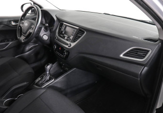 Подержанный автомобиль Hyundai Solaris Sedan 2017 года (10 фото)