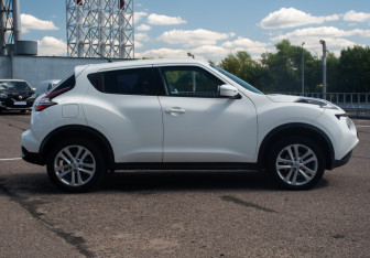 Подержанный автомобиль Nissan Juke 2014 года (4 фото)