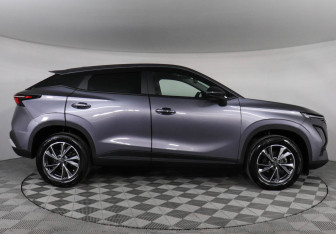 Подержанный автомобиль Omoda C5 2024 года (4 фото)