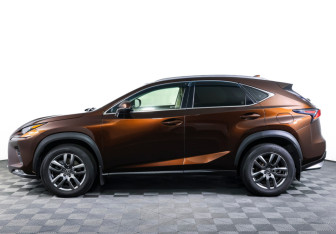 Подержанный автомобиль Lexus NX 2018 года (8 фото)