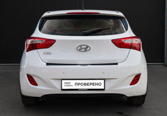 Подержанный автомобиль Hyundai i30 Hatchback 2016 года (5 фото)