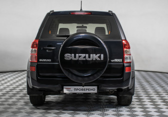 Подержанный автомобиль Suzuki Grand Vitara 2007 года (6 фото)