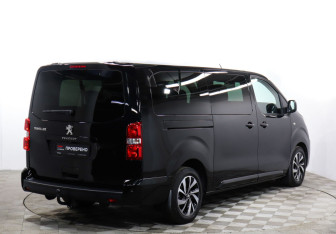 Подержанный автомобиль Peugeot Traveller 2021 года (5 фото)