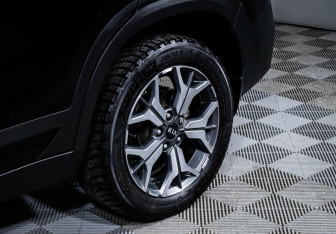 Подержанный автомобиль Kia Seltos 2020 года (15 фото)