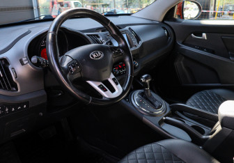Подержанный автомобиль Kia Sportage 2012 года (12 фото)