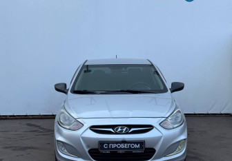 Подержанный автомобиль Hyundai Solaris Sedan 2014 года (2 фото)