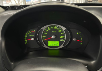 Подержанный автомобиль Hyundai Tucson 2008 года (12 фото)