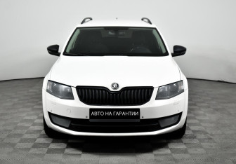 Подержанный автомобиль Skoda Octavia Wagon 2013 года (2 фото)