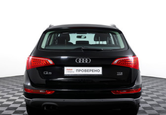 Подержанный автомобиль Audi Q5 2012 года (6 фото)