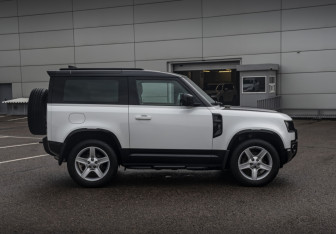 Подержанный автомобиль Land Rover Defender Suv 2021 года (4 фото)