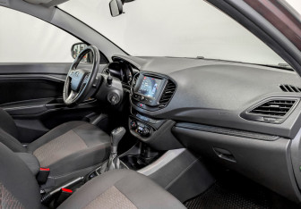 Подержанный автомобиль LADA (ВАЗ) Vesta Sedan 2022 года (12 фото)