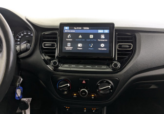 Подержанный автомобиль Hyundai Solaris Sedan 2021 года (15 фото)