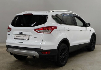 Подержанный автомобиль Ford Kuga 2014 года (5 фото)