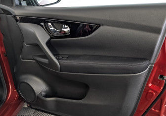 Подержанный автомобиль Nissan Qashqai 2017 года (25 фото)