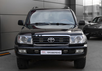 Подержанный автомобиль Toyota Land Cruiser Suv 2007 года (2 фото)