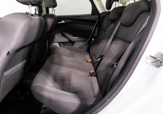 Подержанный автомобиль Ford Focus Hatchback 2017 года (11 фото)