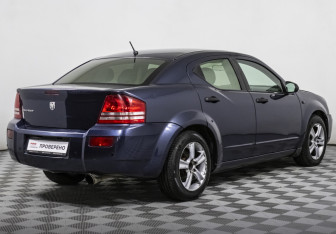 Подержанный автомобиль Dodge Avenger Sedan 2007 года (5 фото)