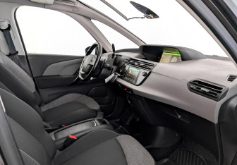 Подержанный автомобиль Citroen C4 Picasso 2017 года (11 фото)