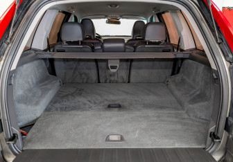 Подержанный автомобиль Volvo XC90 2011 года (10 фото)