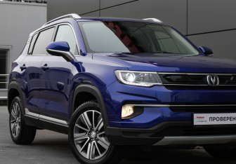Подержанный автомобиль Changan CS35PLUS 2022 года (22 фото)