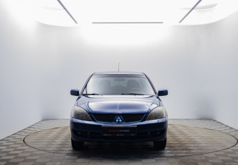 Подержанный автомобиль Mitsubishi Lancer Sedan 2006 года (2 фото)
