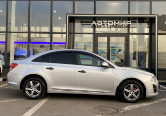 Подержанный автомобиль Chevrolet Cruze Sedan 2013 года (5 фото)