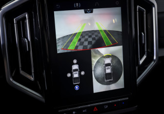 Подержанный автомобиль JAC T9 2025 года (19 фото)