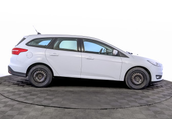 Подержанный автомобиль Ford Focus Wagon 2019 года (4 фото)