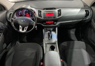 Подержанный автомобиль Kia Sportage 2015 года (11 фото)