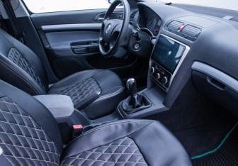 Подержанный автомобиль Skoda Octavia Liftback 2008 года (9 фото)