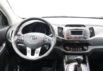 Подержанный автомобиль Kia Sportage 2012 года (14 фото)