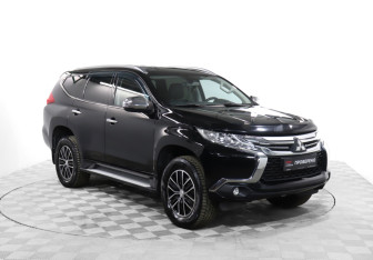 Подержанный автомобиль Mitsubishi Pajero Sport 2019 года (3 фото)