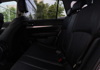Подержанный автомобиль Subaru Outback Wagon 2011 года (9 фото)
